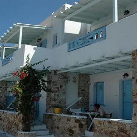 Amfitriti 2* Livadi (Serifos)